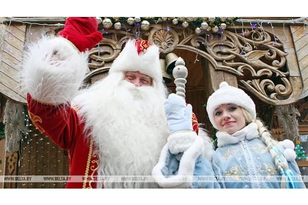 Дед Мороз и Снегурочка прилетят на вертолете поздравить гостей праздника у Дома милосердия в Минске