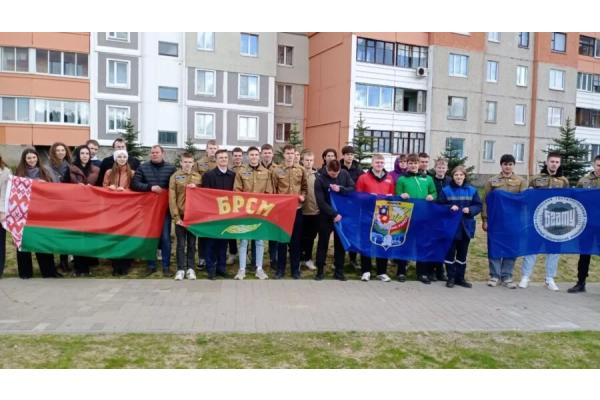 Студенты и активисты БРСМ высадили в Первомайском районе «Юбилейную» аллею