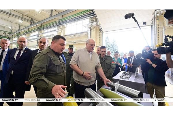 Лукашенко о продукции ВПК: мы должны иметь максимум своего