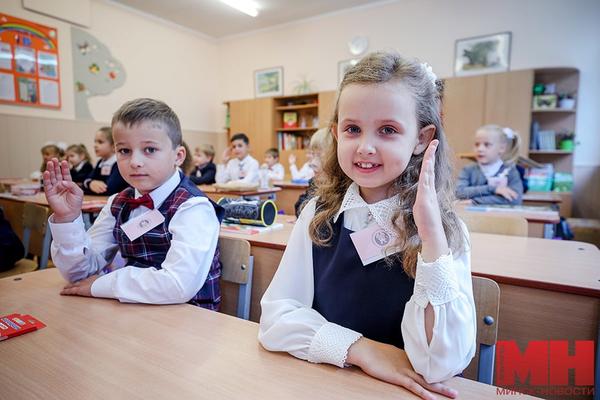 «Школа — это священное место». Глава города В. Кухарев наградил лучших столичных учителей