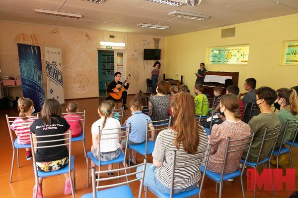 Благотворительную акцию для ребят из социально-педагогического центра провели активисты БРСМ