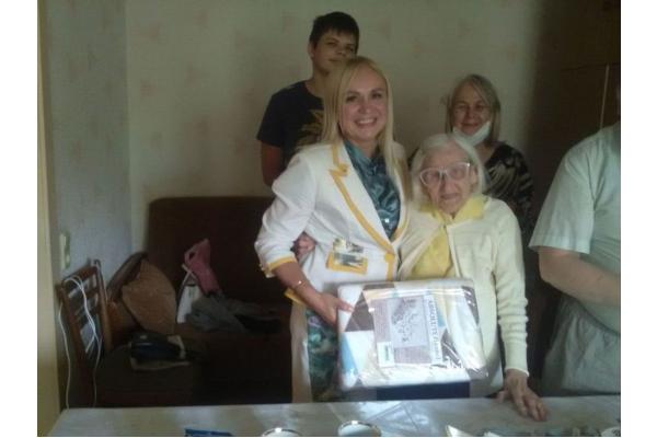 Жительницу Первомайского района  Момот Любовь Павловну поздравили  со 100 –летием