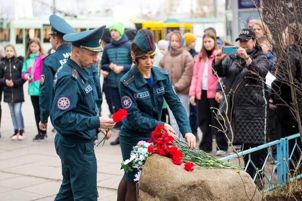 Митинг-реквием прошел в память жертвам чернобыльской катастрофы