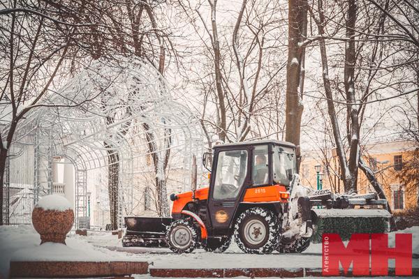 Зимой на минских улицах будут ежесуточно работать 700 единиц спецтехники дорожников