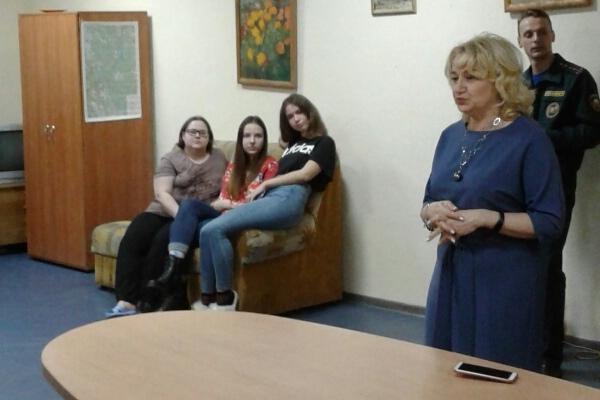 Заместитель главы администрации Первомайского района Осадчая Е.А провела встречу.