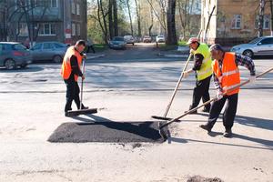 С 1 марта в столице приступают к генеральной уборке территорий и большому ремонту дорог
