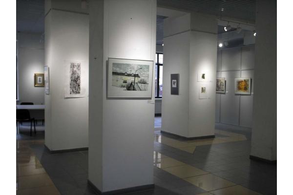 Открылась выставка графических работ студентов и преподавателей Академии искусств