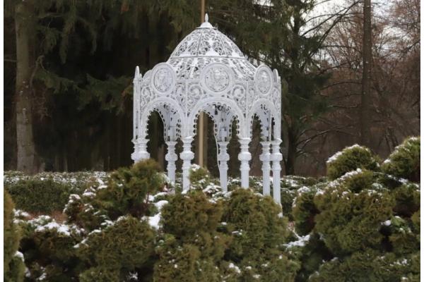 Фотофакт. Ботанический сад превратился в зимнее царство тишины