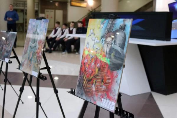В ТЦ «Столица» чествовали победителей конкурса рисунков «Хатынь глазами детей»
