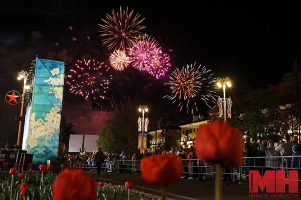 Праздничный фейерверк в День Победы устроят в 6 точках города
